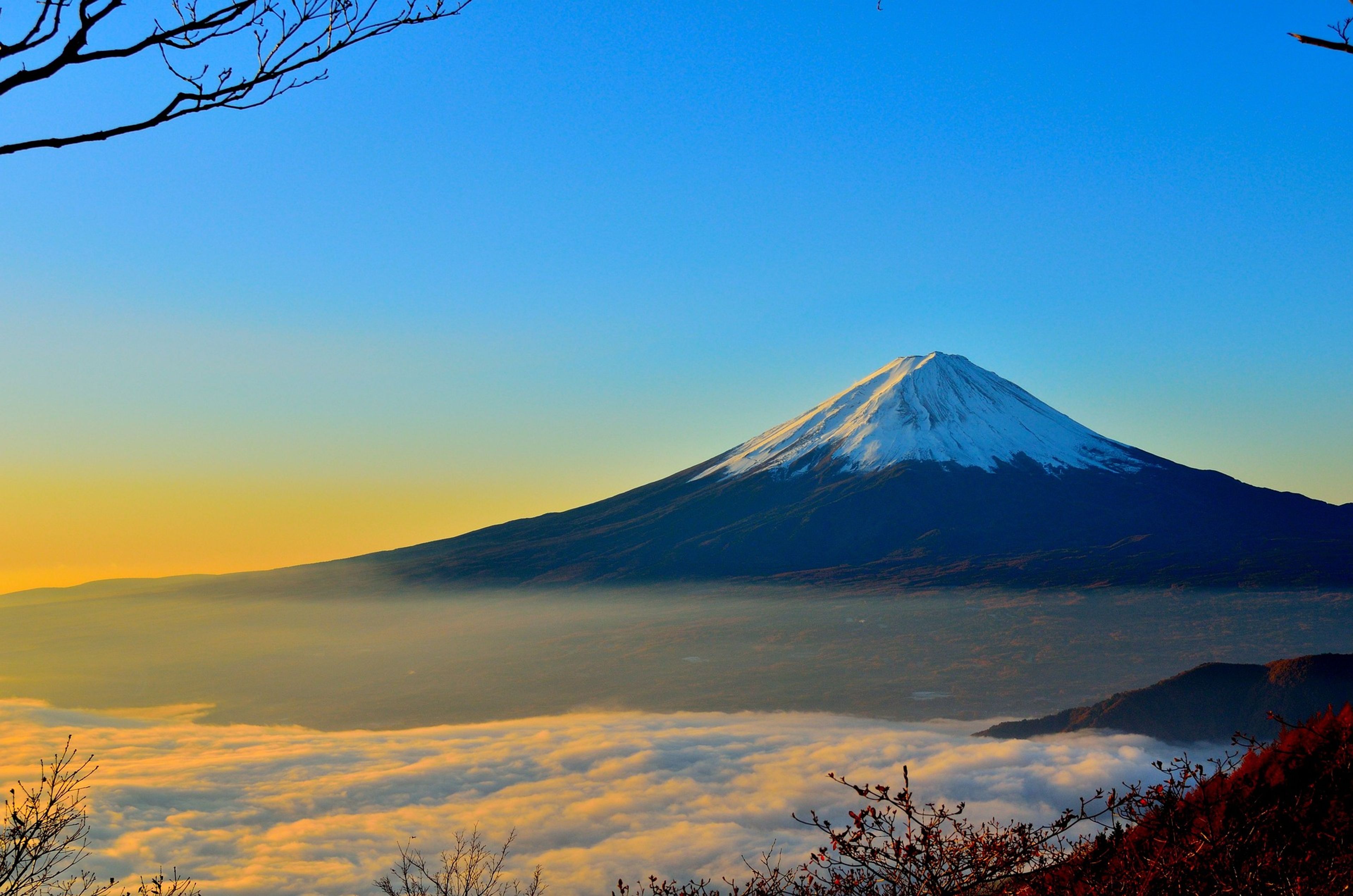 Monte Fuji a numero chiuso, il Giappone passa alla linea dura Copertina